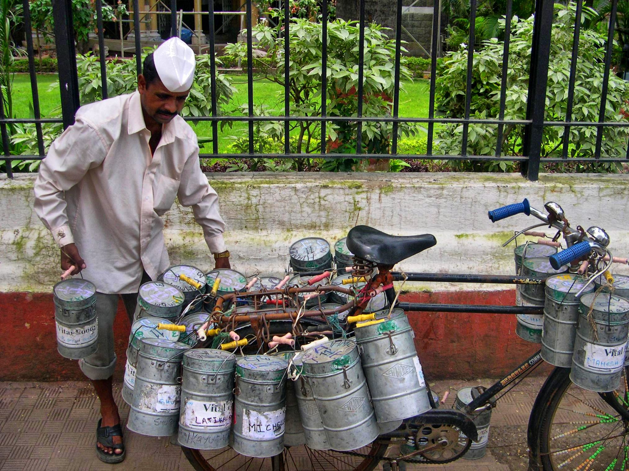 Mumbai’s Dabbawalas Are Not a Cute Management Fable