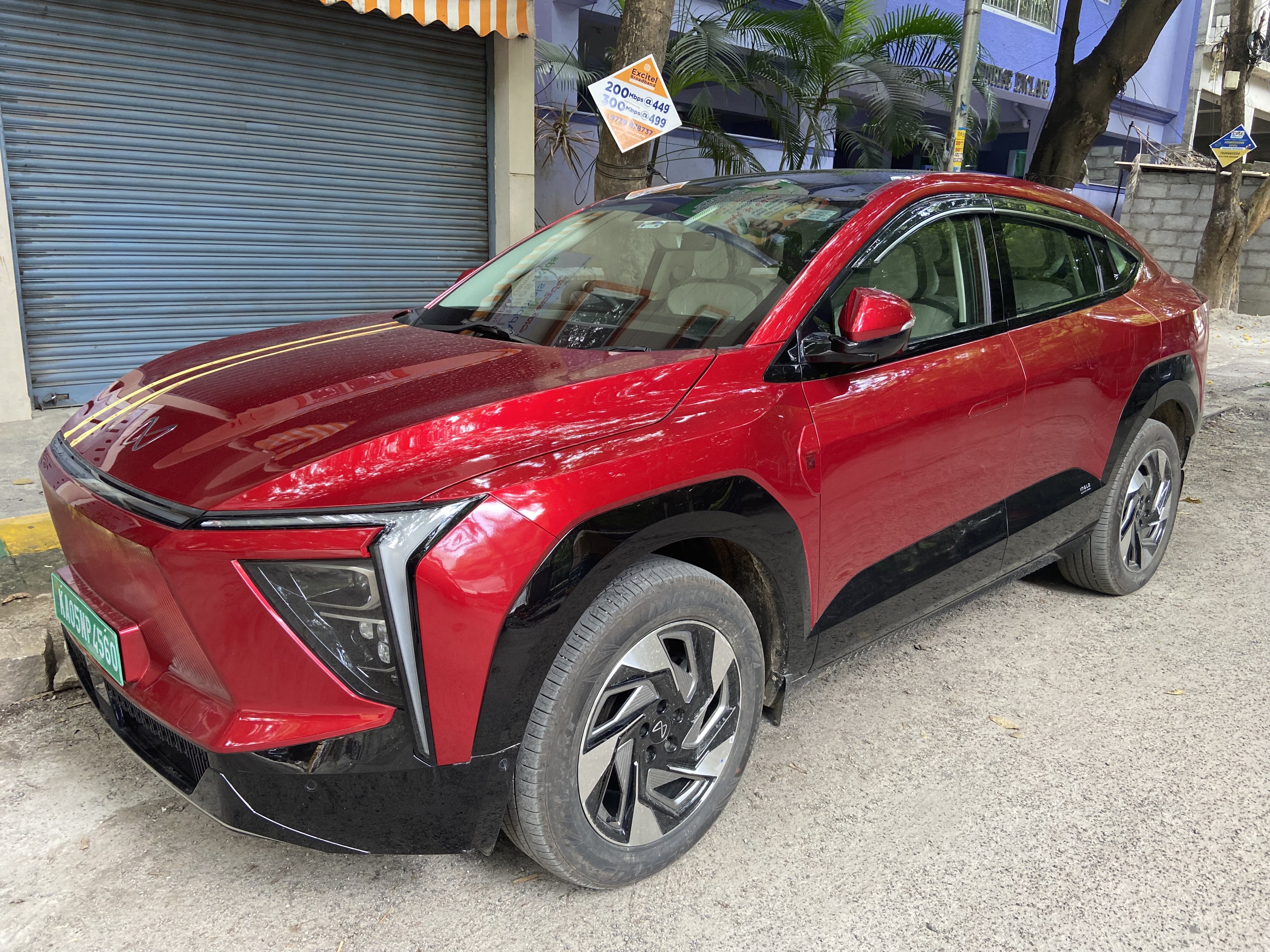 The Mahindra XEV 9e Is Excellent, but Most Buyers Do Not Need the Biggest Battery and Every Screen