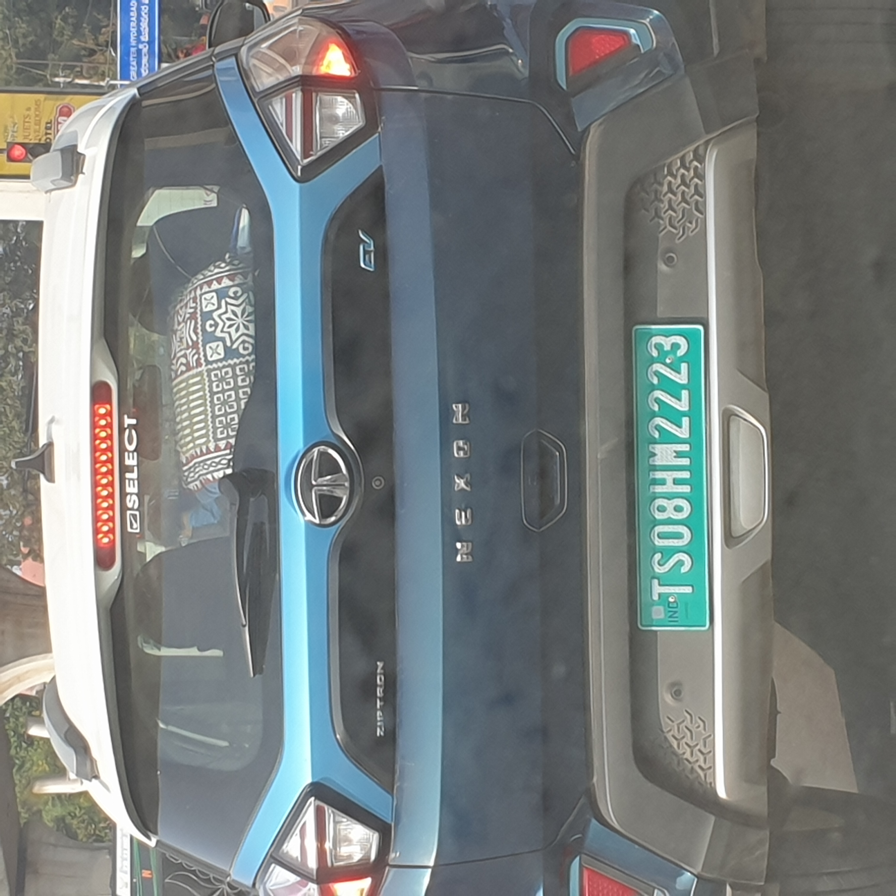 Edition withheld: second automobile column incomplete